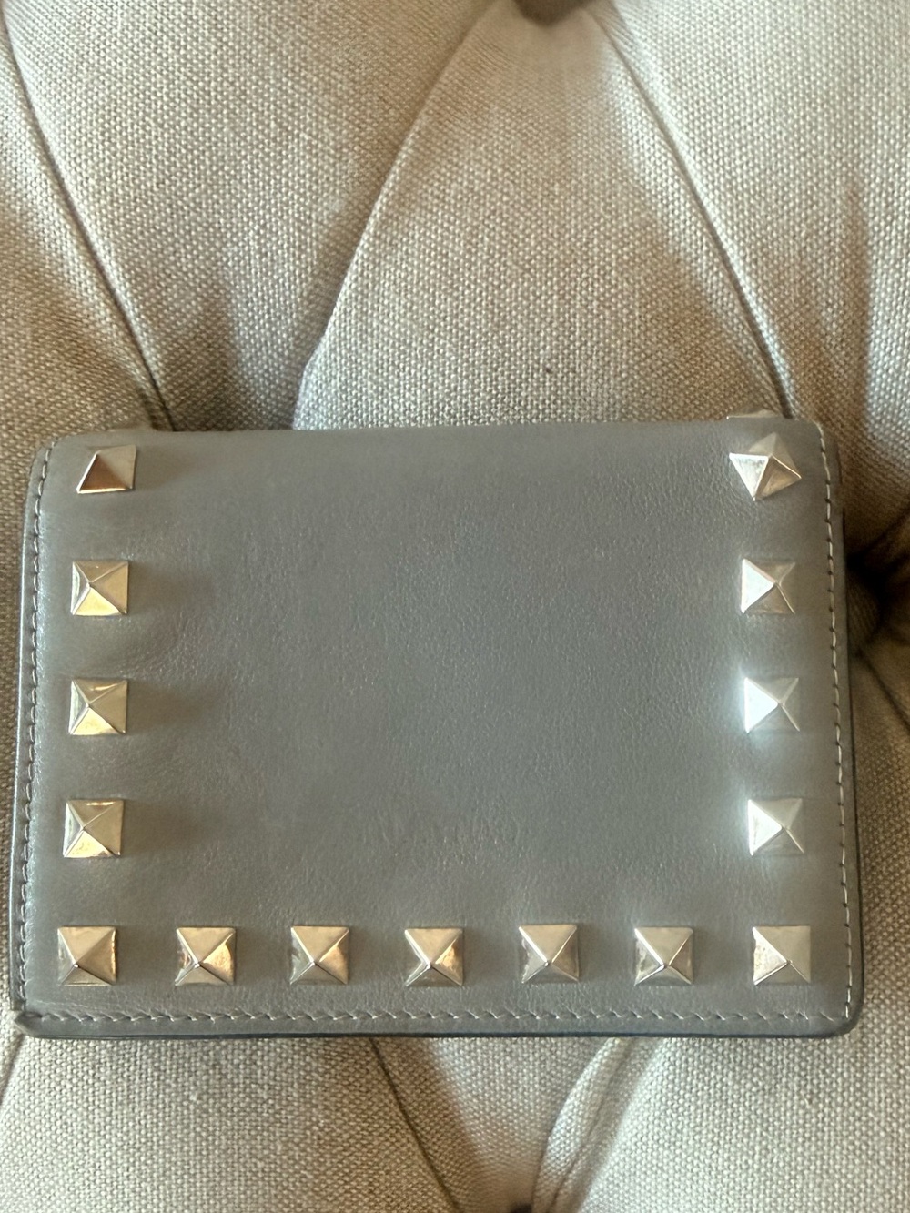 Authentic Valentino Garavani Rockstud Compact Bi-Fold Wallet